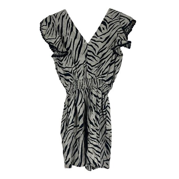 NWT INC 100% Linen Romper Size S Black Cream Zebra Print V-Neck Ruffle Safari - Picture 4 of 8